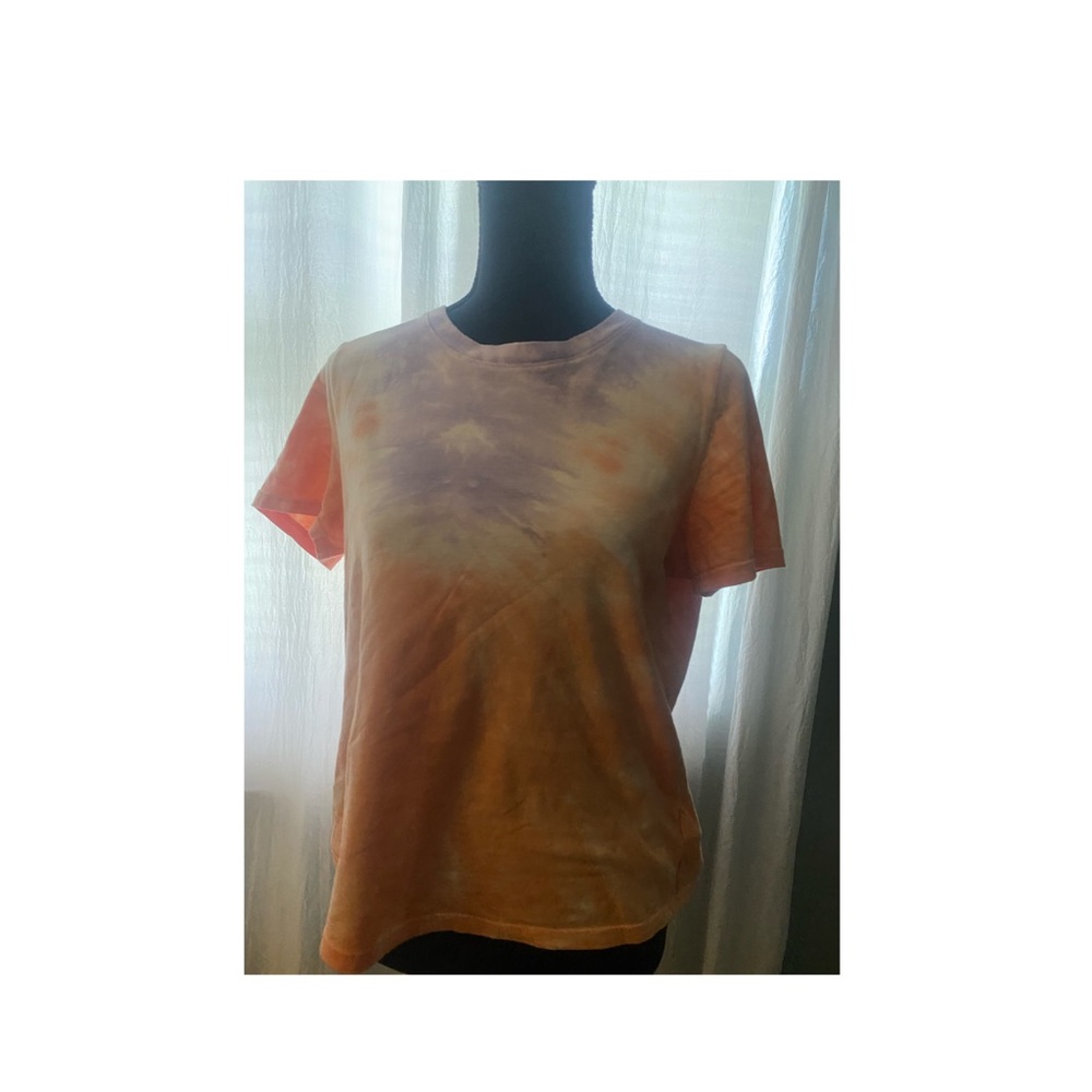 Forever 21 T-shirt